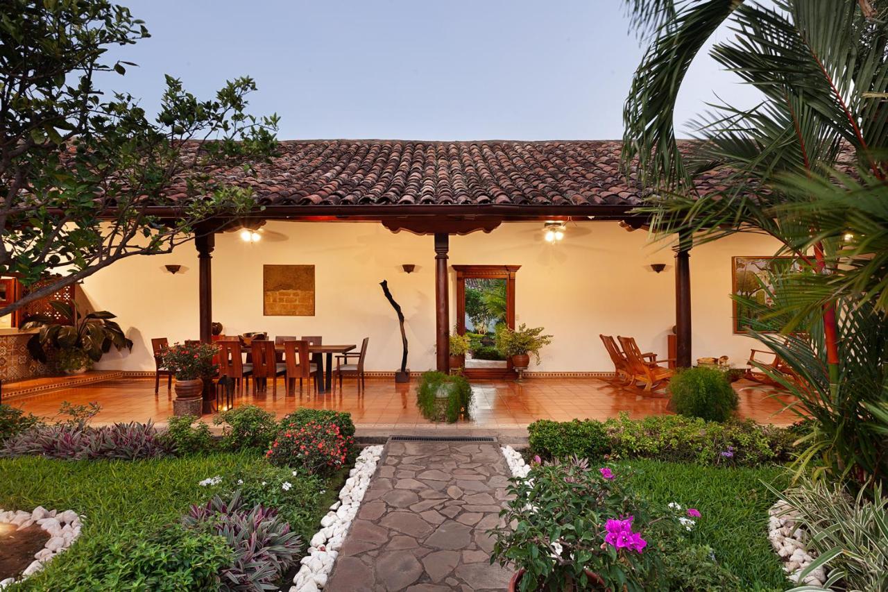 Boutique Adela 4*
