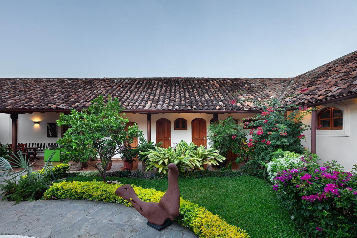 Boutique Adela 4*