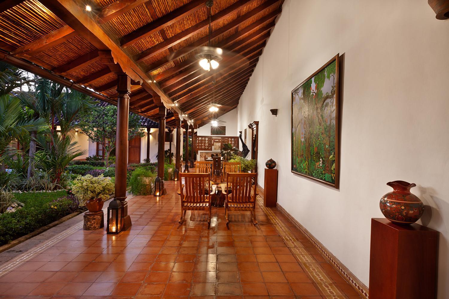 Boutique Adela 4*