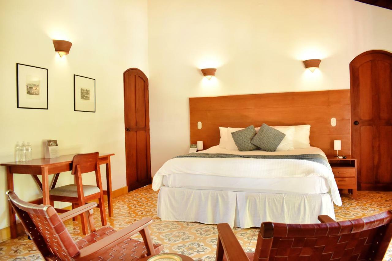 Boutique Adela 4*